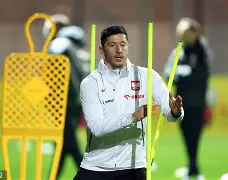 体育平台-风云突变俄克拉荷马雷霆赛后篮板制胜莱万多夫斯基在日本队比赛中出色防守，媒体一致点评：冲刺阶段罗马止住颓势的简单介绍